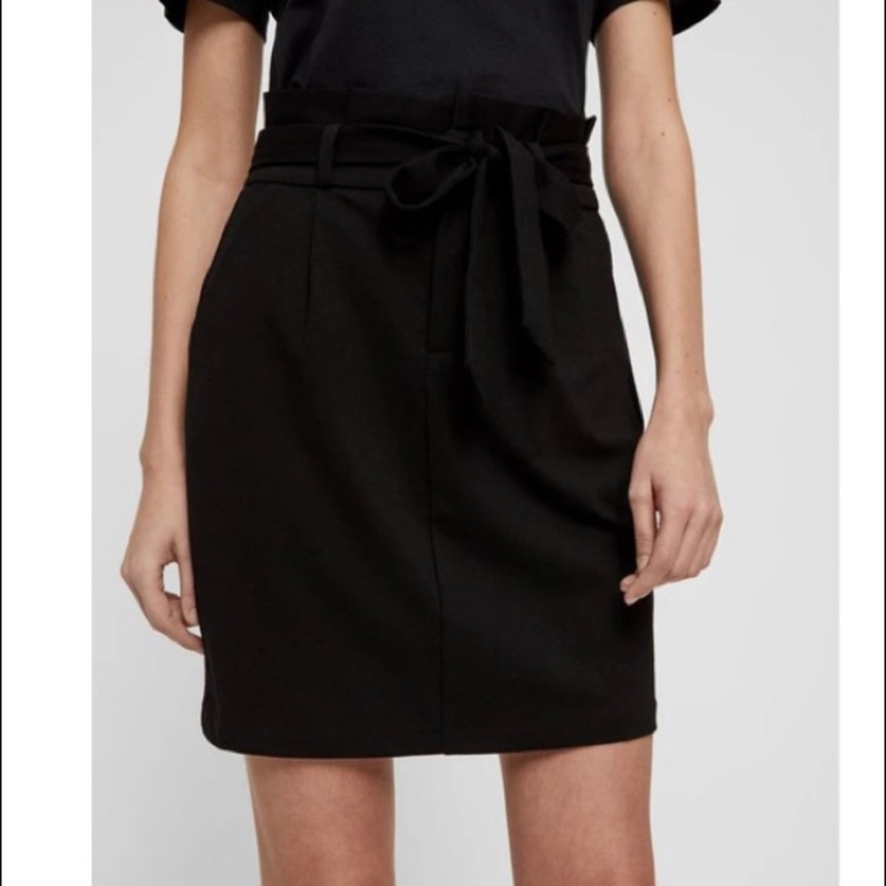 Vero Moda Black Paperbag Skirt with pockets
